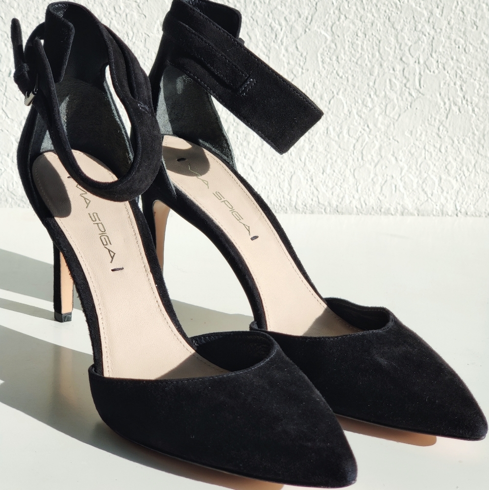 NWOT Via Spiga Black heels size 7.5
